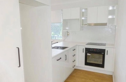 West End Apartment | 1 Bed Apartment on Henry