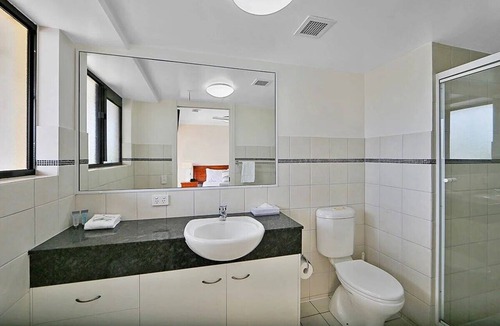 Bargara Apartment | 1 Bedroom Studio Pool View Apartment