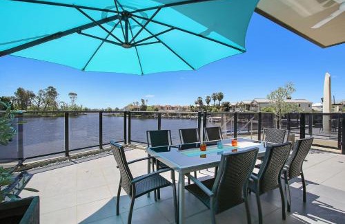 Mulwala House | 11 on Cypress