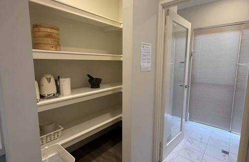 Brabham House | 12 Beautiful Brabham Big Backyard 4BR & Parking