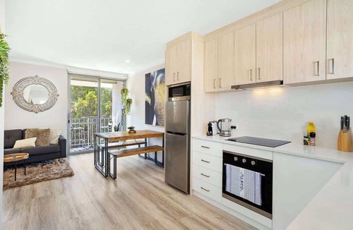 Scarborough Apartment | 12 Calming Coral Beach Beautiful 2BRM