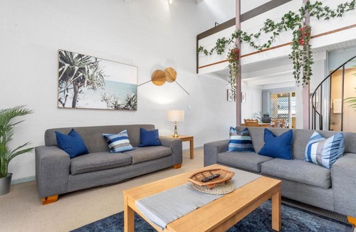 Cottesloe Apartment | 13 Cottesloe - steps from beach - sleeps 3