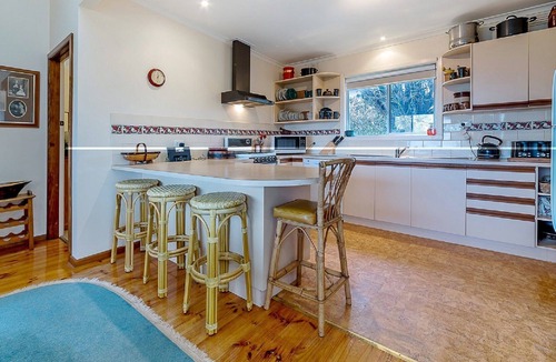 Smiths Beach House | 14 Beach Court, Smiths Beach Beauty, 2 storey, 3 bedroom holiday house.