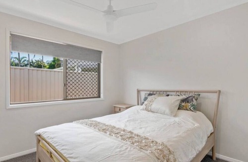 Currimundi House | 15 Croydon Av · Divine designer home 5min walk to Currimundi Beach