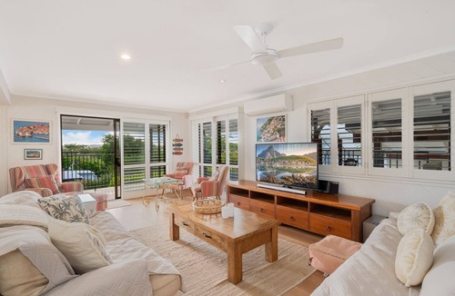 Moffat Beach House | 15 Derby Road Moffat Beach