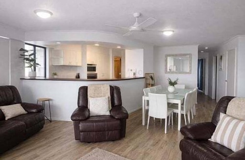 Maroochydore Apartment | 15 Ocean Isles, The Esplanade Maroochydore