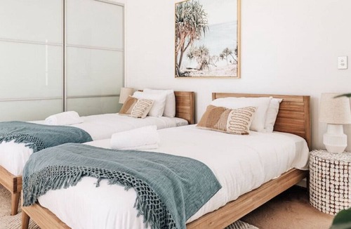 Mount Coolum House | 15 Waterline Close · Beach house retreat - walk to the beach