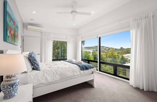Yaroomba Resort | 153 Centenary Heights Road