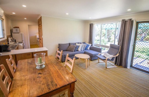 Carrickalinga House | 17 Broadbeach Drive