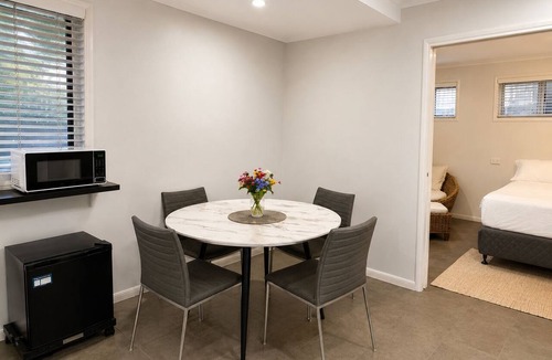 West End Apartment | 1Bed 1Bath Ground floor West End