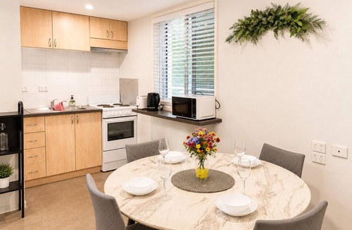 West End Apartment | 1Bed 1Bath Ground floor West End