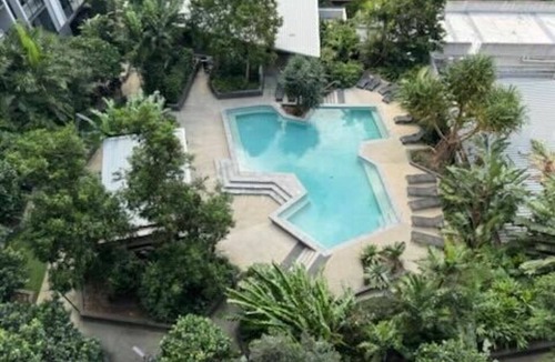 Bowen Hills Apartment | 1BR Near Brisbane Showgrounds & RBWH | Parking