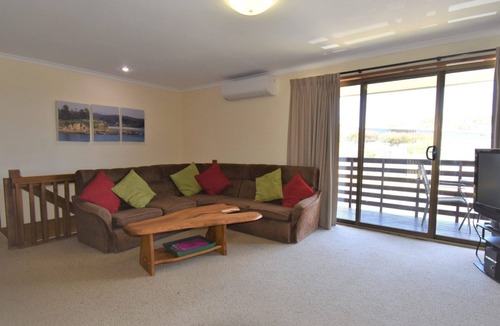 Bermagui Apartment | 2/21 Montague Street - Boat Parking