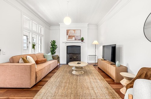 Dawes Point Apartment | 2-4 Trinity Avenue