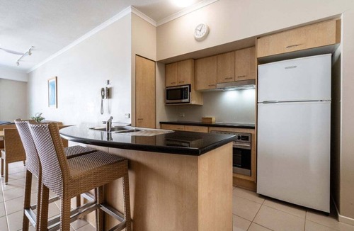 Kings Beach Resort | 2 Bedroom Balcony Poolside