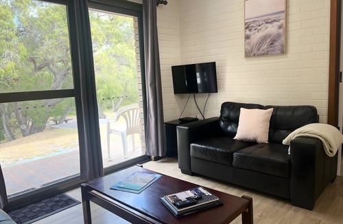 Emu Point Ski Chalet | 2 Bedroom Double Chalet Emu Beach