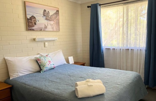 Emu Point Ski Chalet | 2 Bedroom Double Chalet Emu Beach