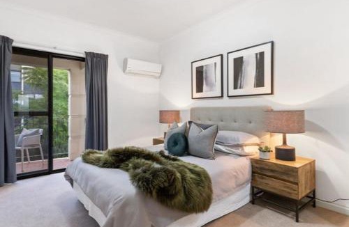 Highgate House | 2 Bedroom Modern Townhouse