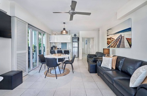 Palm Cove Apartment | 2 Bedroom Pool Access at The Beach Club 4213/4