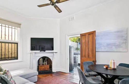 West Perth House | 2 Classic Inner City Cottage Charm 2BR