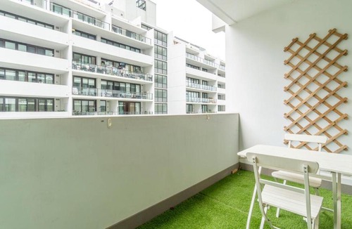 Mascot Apartment | 2 stop to CBD & Style 3B Split Level, 1 Car P