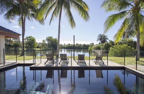 Port Douglas House | 22 Ruby Close - 5 Bedroom Home on the Lake