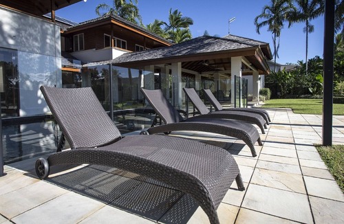 Port Douglas House | 22 Ruby Close - 5 Bedroom Home on the Lake