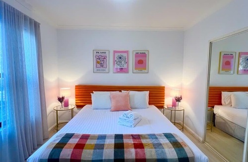 Northbridge Apartment | 2BDR 1BTH 1PRK - James Jem