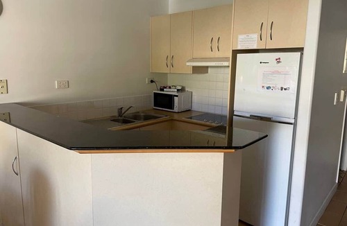 Alexandra Headland Apartment | 2BR Alex Beach Resort Apt Near Beach 317