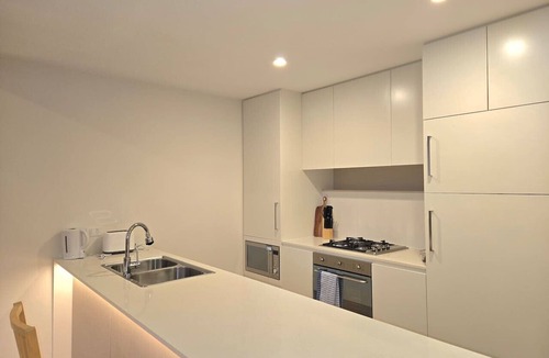Macquarie Park Apartment | 2BR Apartment Macquarie Park Near Chatswood & CBD