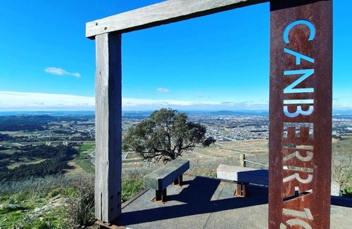 Manuka Apartment | 2BR Near Manuka with Pool, Gym and Sauna