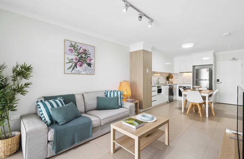 Rockingham Apartment | 2BR Unit in Rockingham Near Shops and Beach