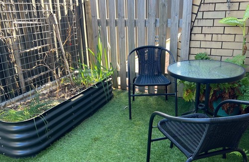 Evans Head Apartment | 2BR villa in quiet cul-de-sac with BBQ, herb garden, games, parking,