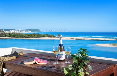 Currumbin Apartment | 3 Bdrm 2 Bath Apartments with Spectacular Views