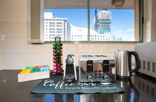 Pyrmont Apartment | 3 bedroom apartment | 5 mins walk to Darling Harbour with Free Parking