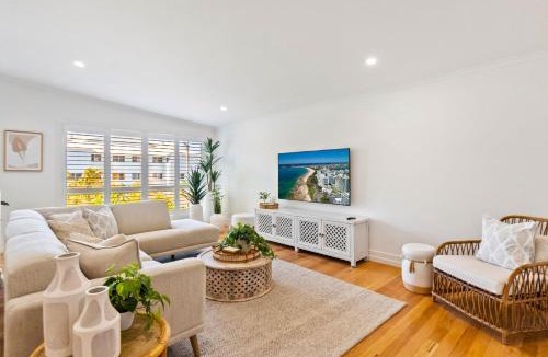 Alexandra Headland House | 3 bedroom beach home just minutes walk to the beach