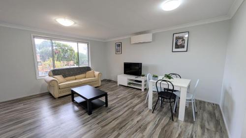 Oxley Vale House | 3 Bedroom, Pet Friendly, Family Home in Oxley Vale