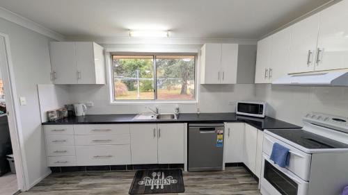 Oxley Vale House | 3 Bedroom, Pet Friendly, Family Home in Oxley Vale