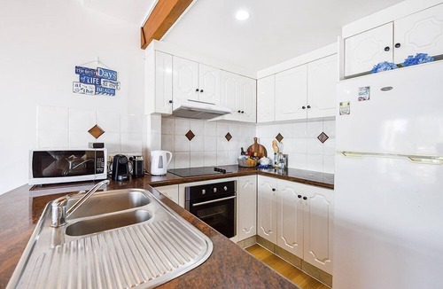 Labrador House | 3 bedroom sub-penthouse! Full GC experience
