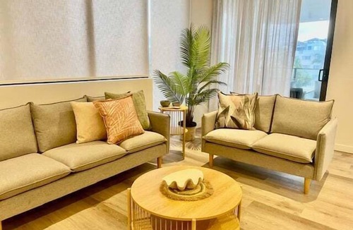 Maroochydore Resort | 301 Sakara Sophisticated Beach Side Living