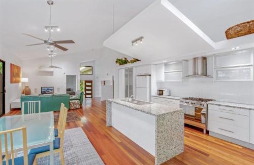 Rainbow Beach House | 33 Esprit Drive Rainbow Beach