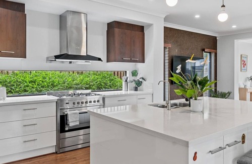 Rochedale House | 3BR Family Home in Rochedale | Aussie Local Living