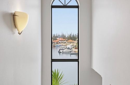 Wannanup House | 3BR Marina View Retreat | Waterfront Living at Hartog Pass with own private access jetty