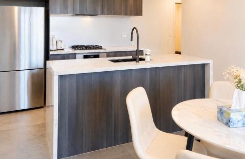 Lidcombe Apartment | 3BR Oasis Olympic Park