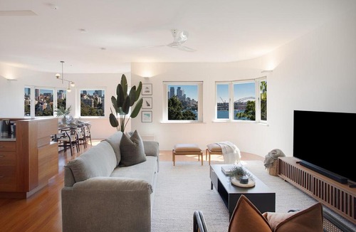 Darling Point Apartment | 3BR Penthouse Harbour Views