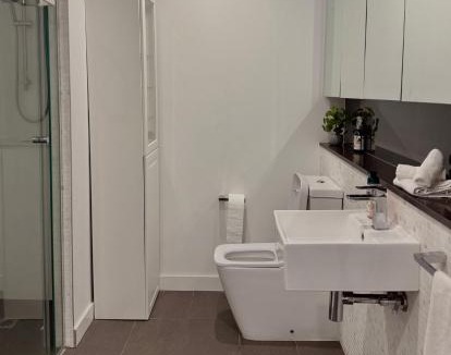 Footscray Apartment | 4 Bedroom Luxurious Apartment near CBD