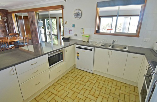 Bermagui House | 4 Callow Place - Pet Friendly