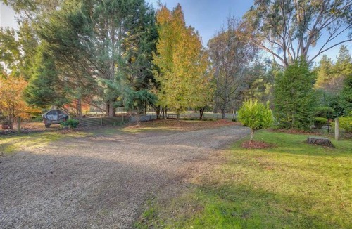 Bright Apartment | 406 Back Porepunkah Road