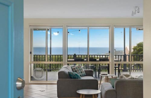 Encounter Bay House | 48 Rumbelow St - BYO Linen - Sea Views - Family Friendly