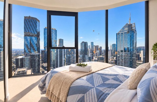 Melbourne Central Business District Apartment | 49F Sky-Rise 2BR 2BTH, Panoramic City Views with Golf, Billiards, Karaoke, Pool, Spa, Gym, BBQ, Theatre